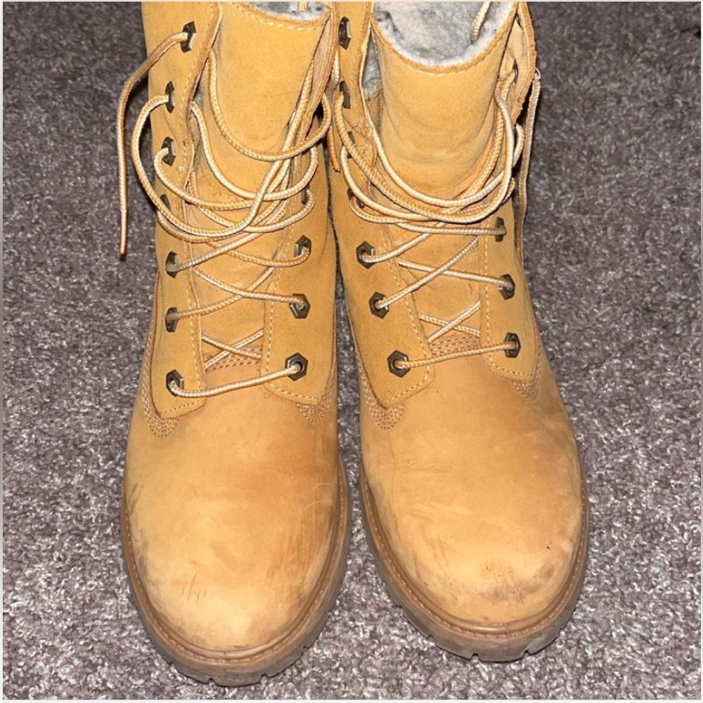 Women’s Roll Top Timberlands
